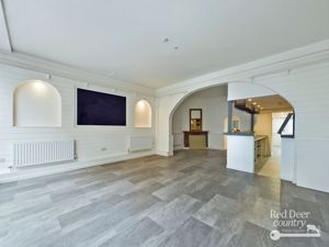 Restaurant- click for photo gallery